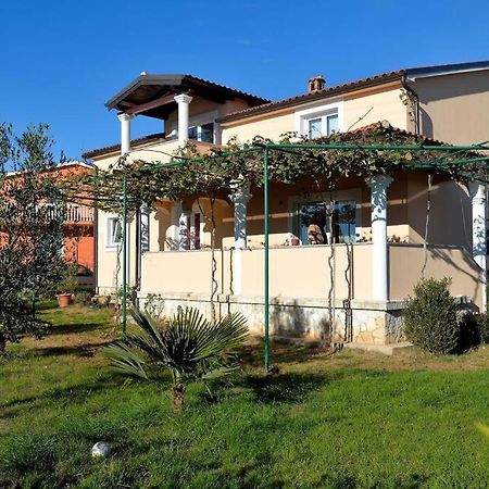 Comfortable Apartment Near Pula Marčana Kültér fotó