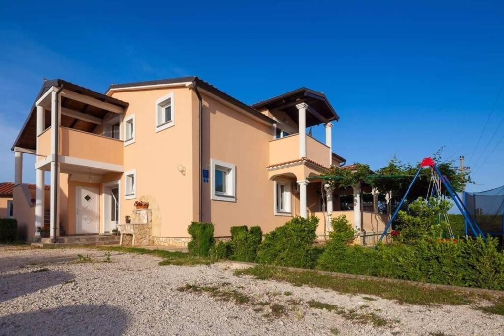 Comfortable Apartment Near Pula Marčana Kültér fotó
